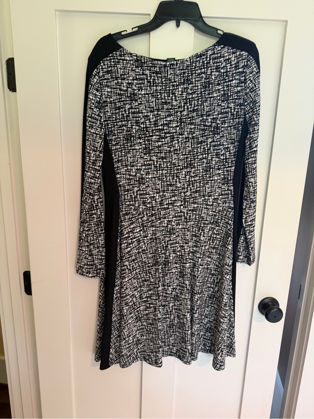 Lauren Dress - Picture 3 of 4
